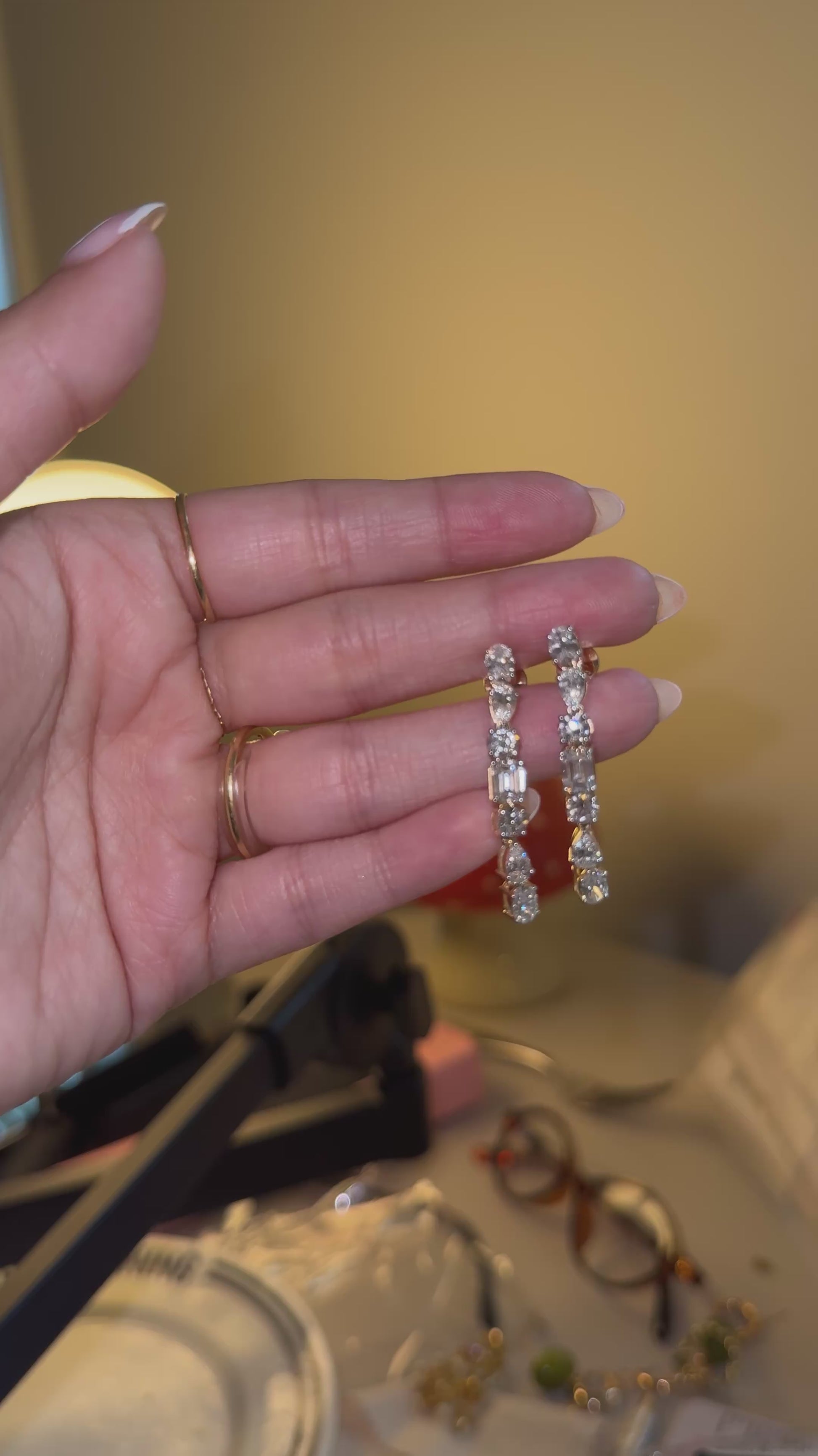 14k gold 4.56ctw mixed cut drop diamond earrings