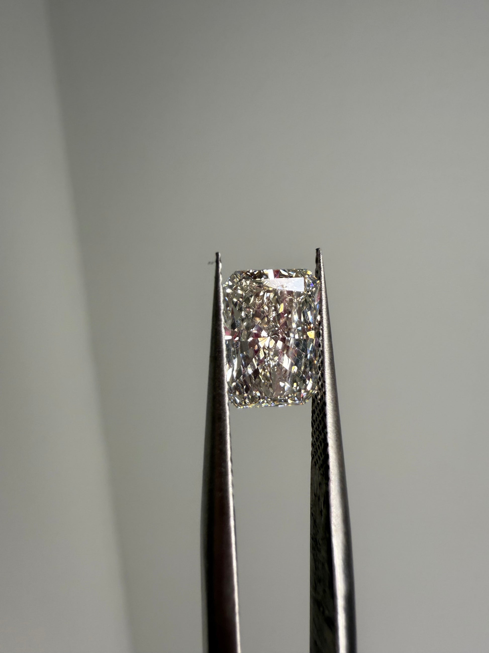 1.96 ct H vs2 radiant diamond