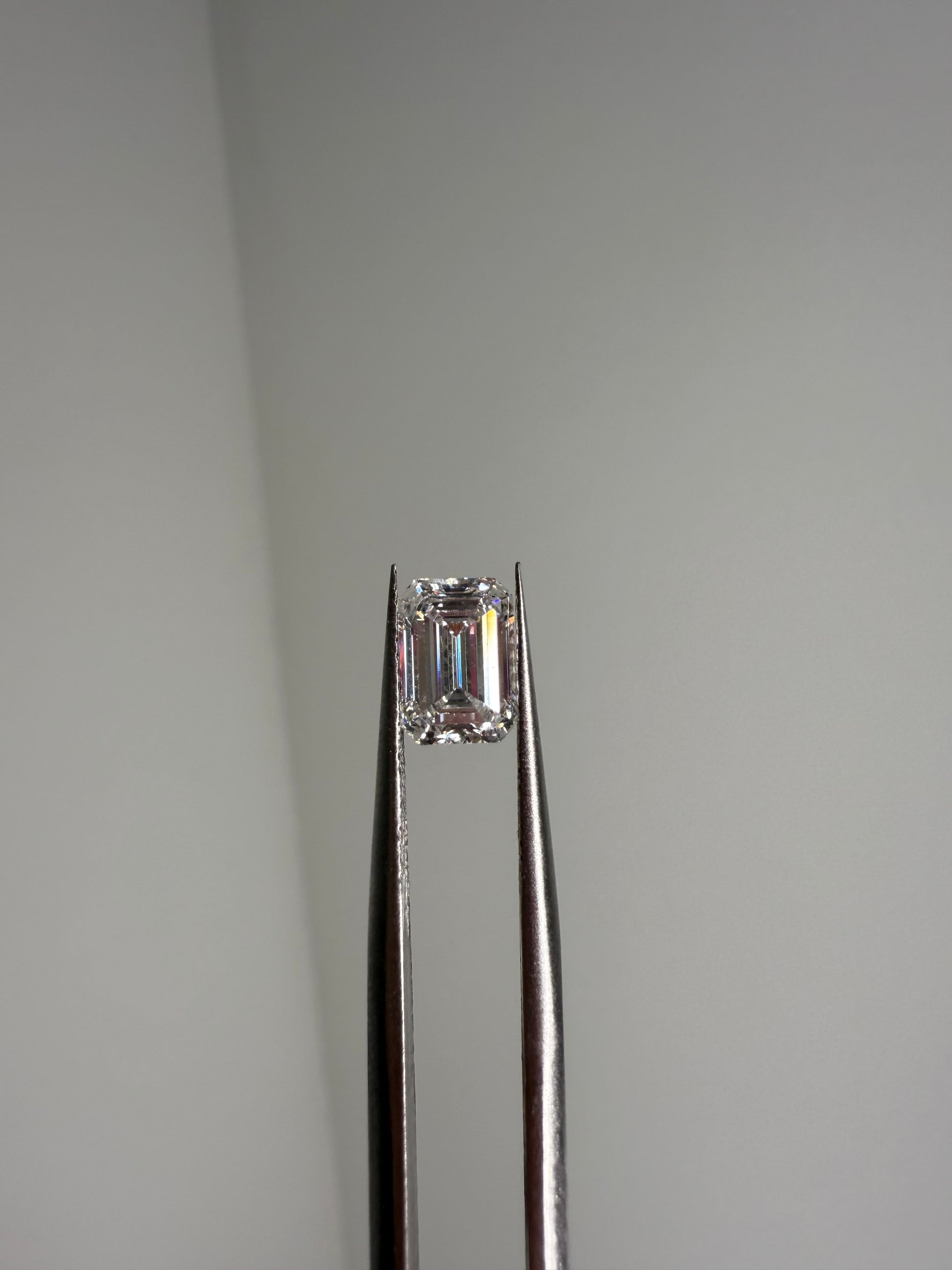 1.58 ct G VS2 emerald diamond IGI certified