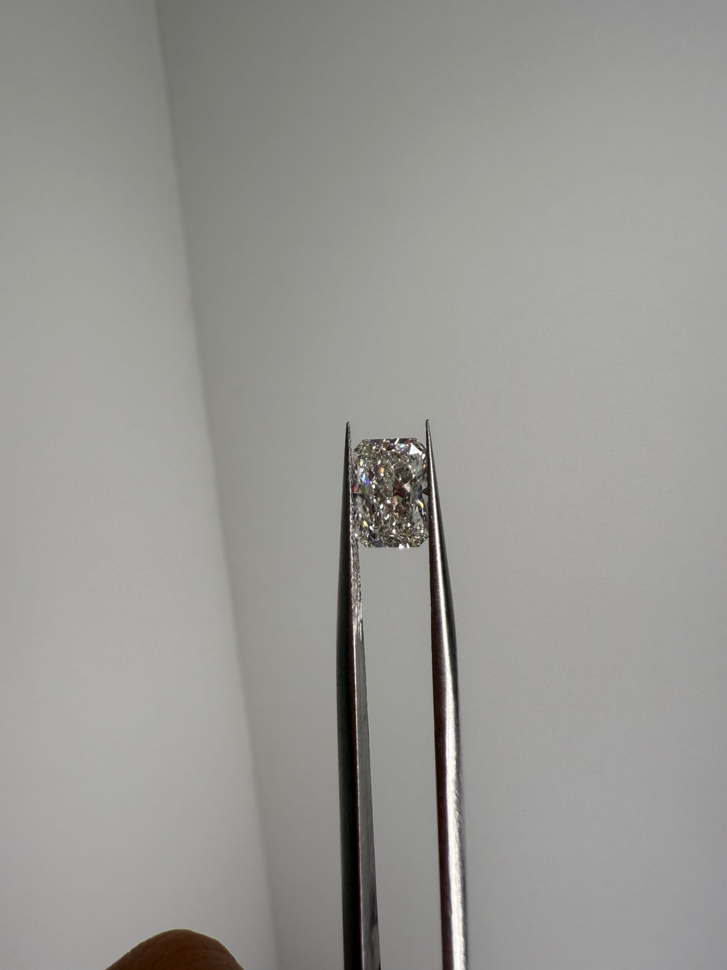 1.81 ct H VS1 elongated radiant diamond IGI