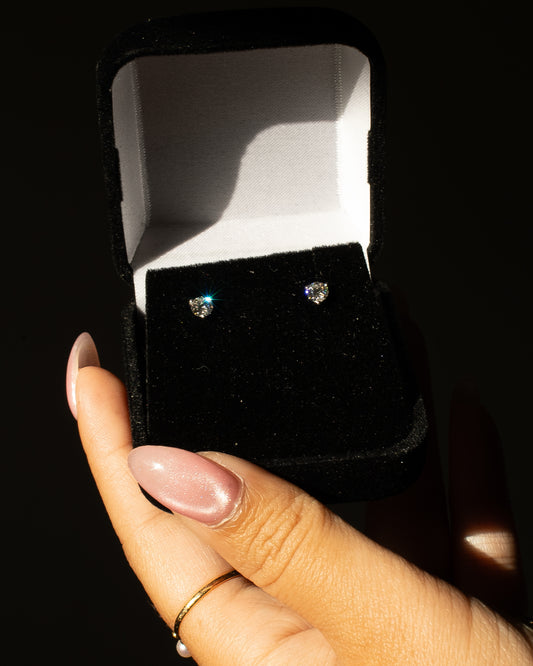 1.00ctw martini studs in 14k Gold