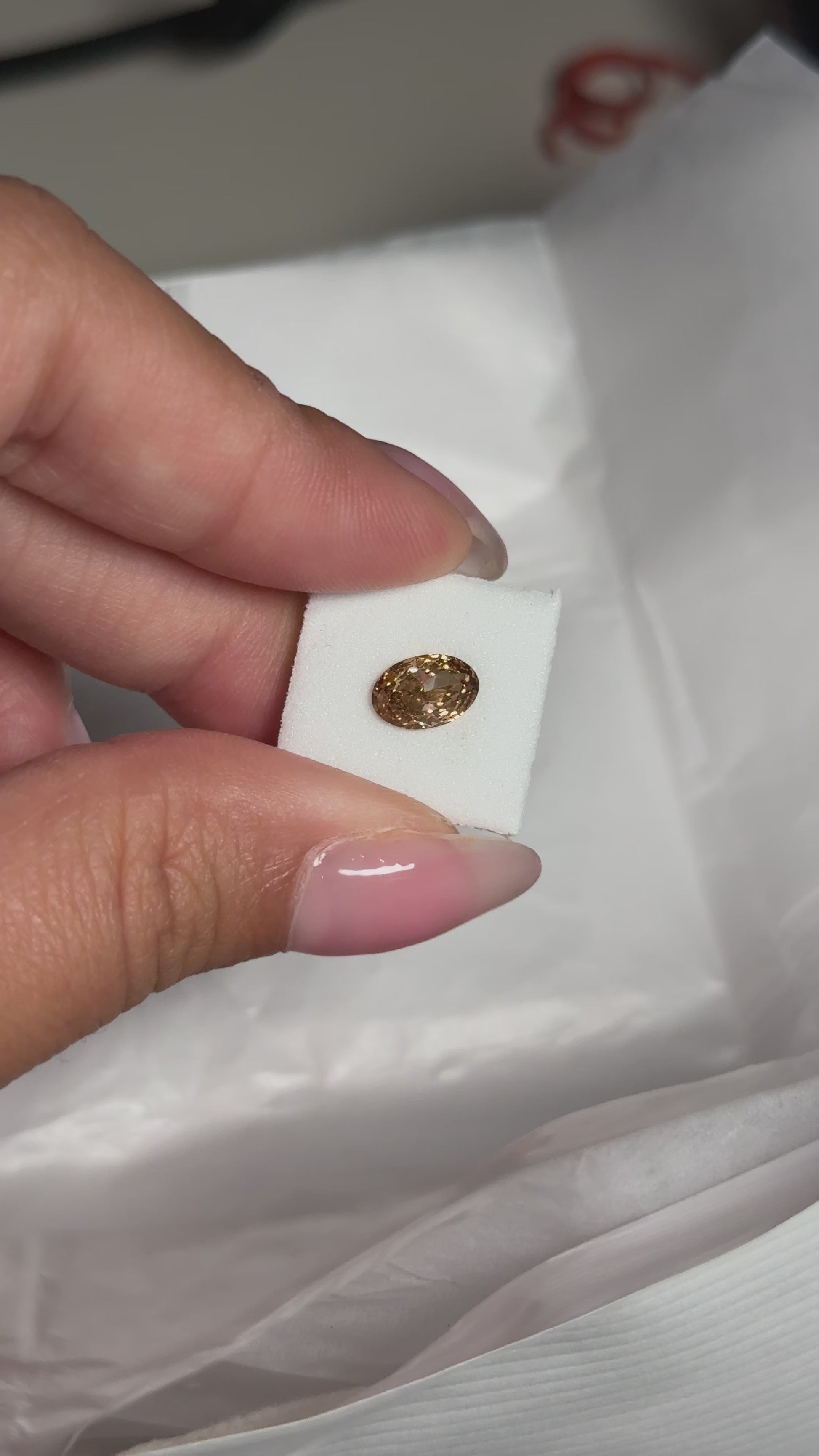 1.00ct champagne light brown oval VVS2