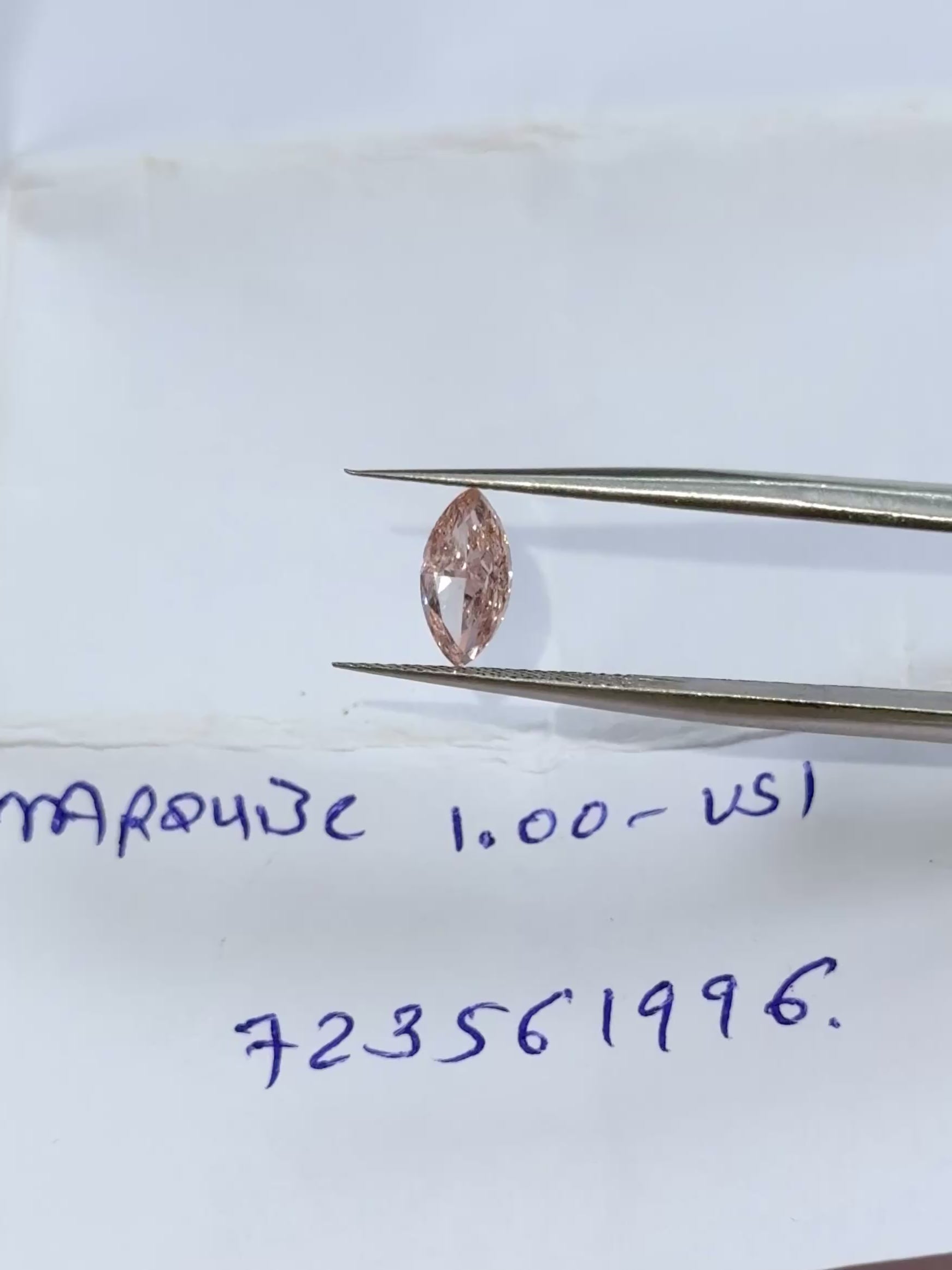 1 ct marquise VS1 - IGI certified