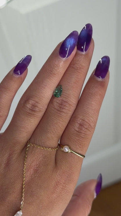 1.00ct green pear VS2 IGI certified