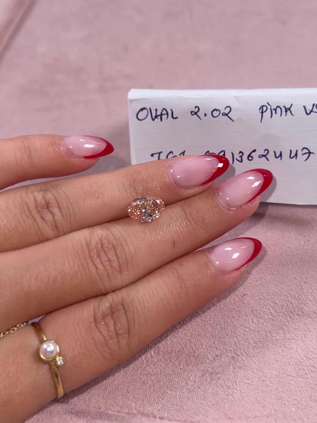 2.02 ct oval pink VS1 - IGI certified