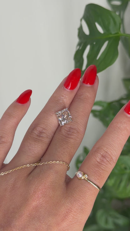 4.11ct champagne pink princess cut VS1 - IGI Certified