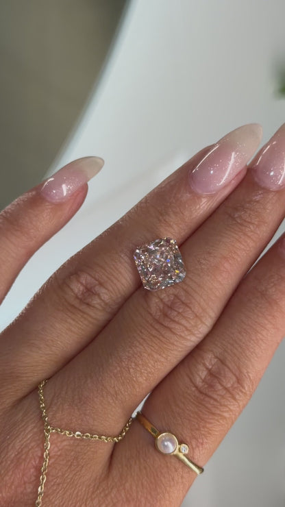 5.04ct pink radiant VS2 - IGI certified