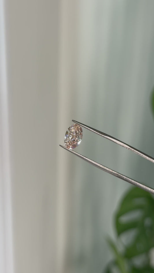2.04ct pink oval VVS2 - IGI certified