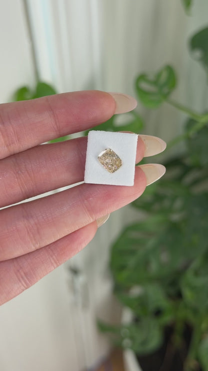 1.53ct cushion light yellow brown VVS2 - IGI CERTIFIED