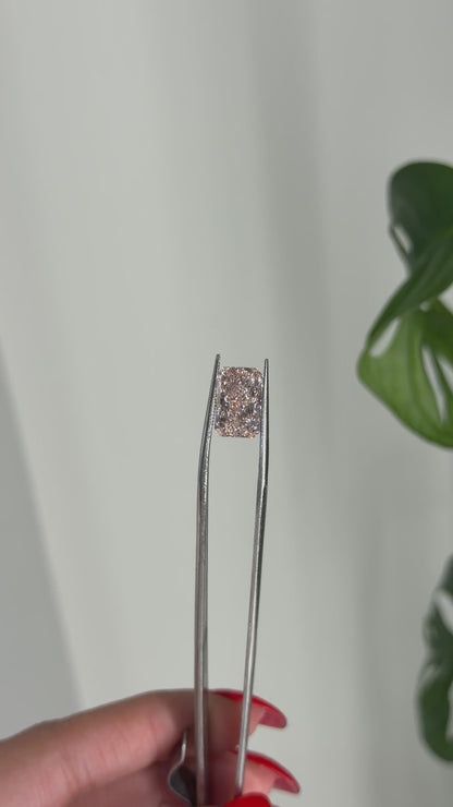 3.58ct pink radiant VVS2 - IGI Certified